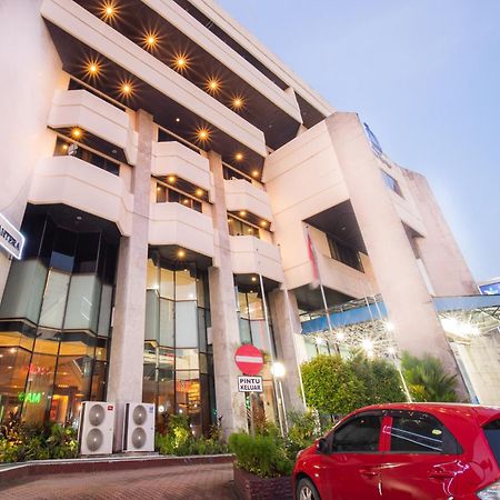 Klandasan Kecil Adika Hotel Bahtera מראה חיצוני תמונה