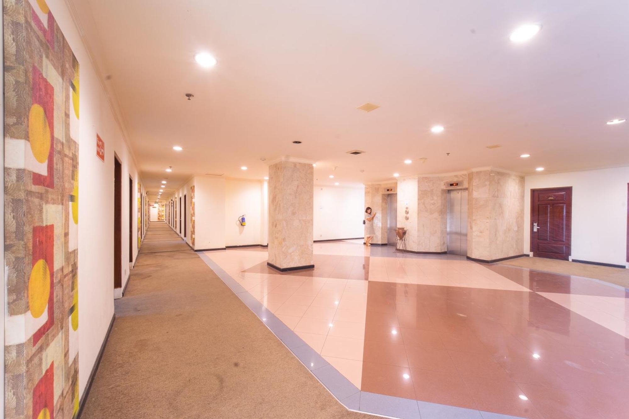 Klandasan Kecil Adika Hotel Bahtera מראה חיצוני תמונה