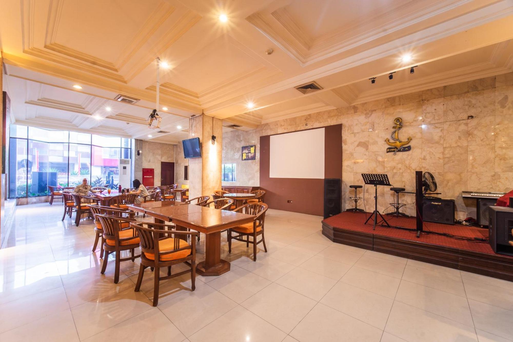 Klandasan Kecil Adika Hotel Bahtera מראה חיצוני תמונה
