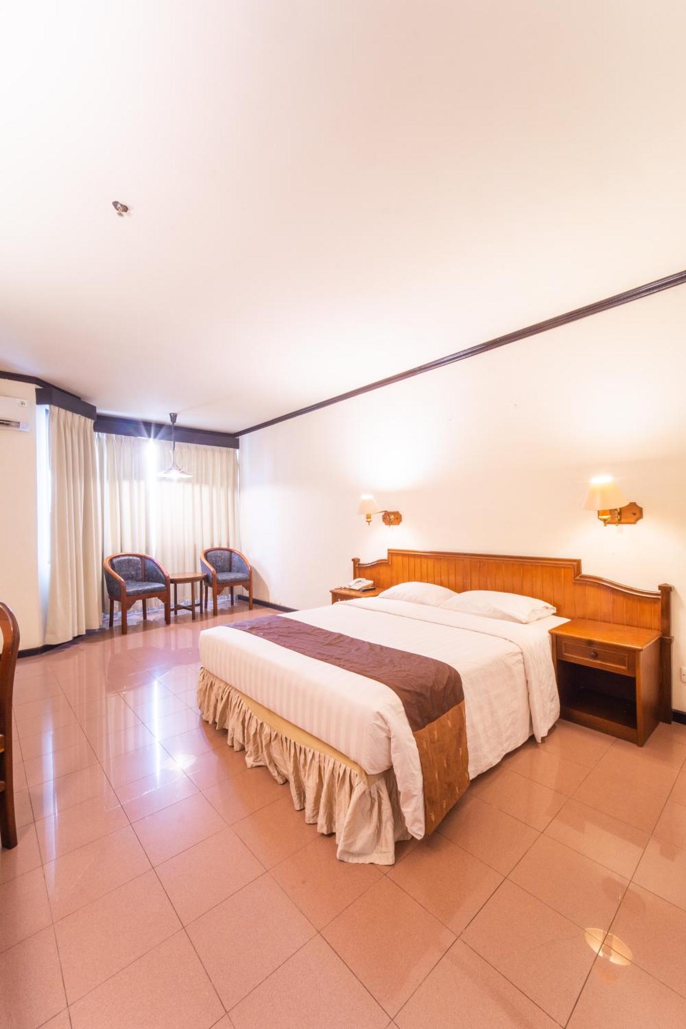 Klandasan Kecil Adika Hotel Bahtera מראה חיצוני תמונה