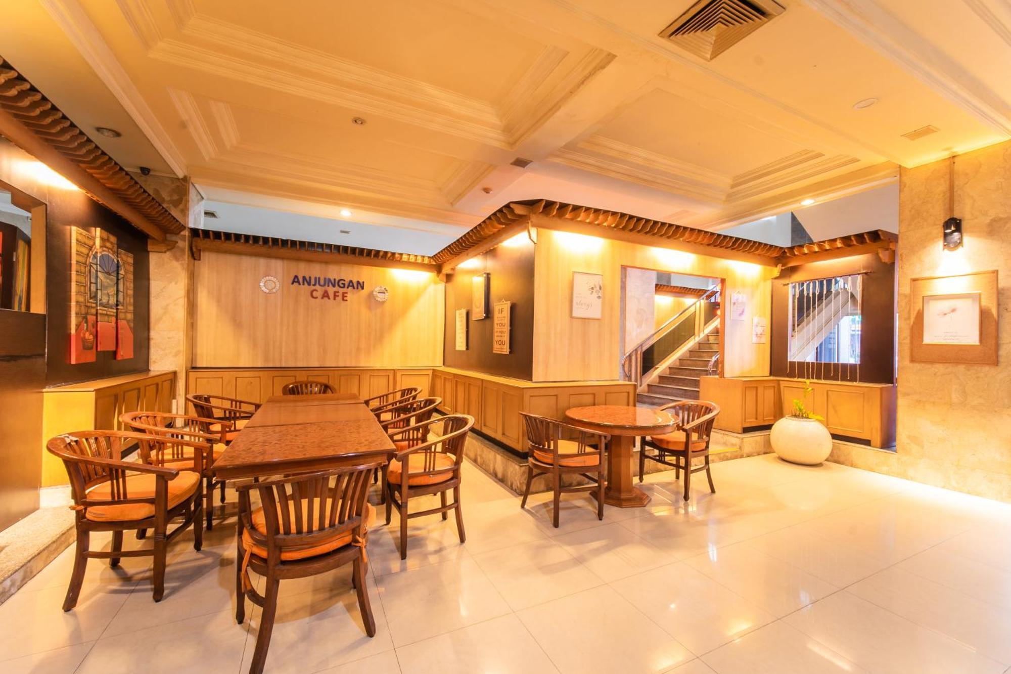 Klandasan Kecil Adika Hotel Bahtera מראה חיצוני תמונה