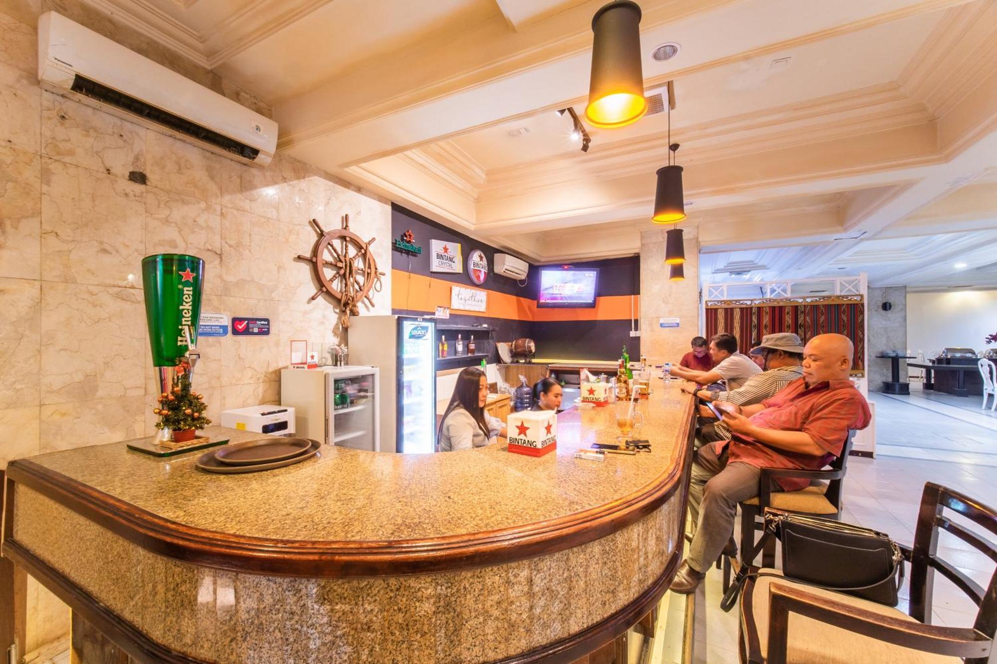 Klandasan Kecil Adika Hotel Bahtera מראה חיצוני תמונה